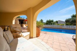 Überdachte Terrasse im Ferienhaus Casa Patricia