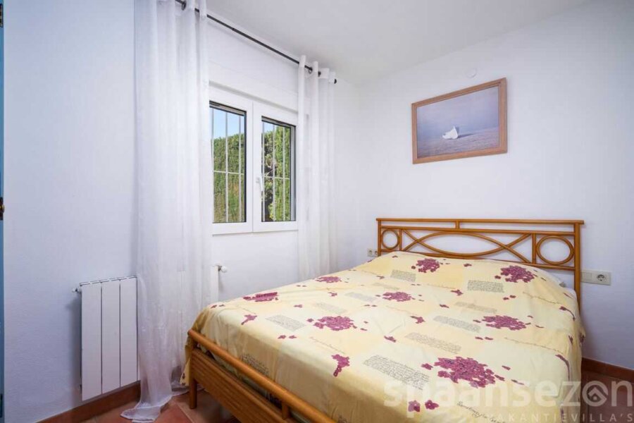 Casa Alicia verfügt über 3 Schlafzimmer und 2 Bäder in Moraira
