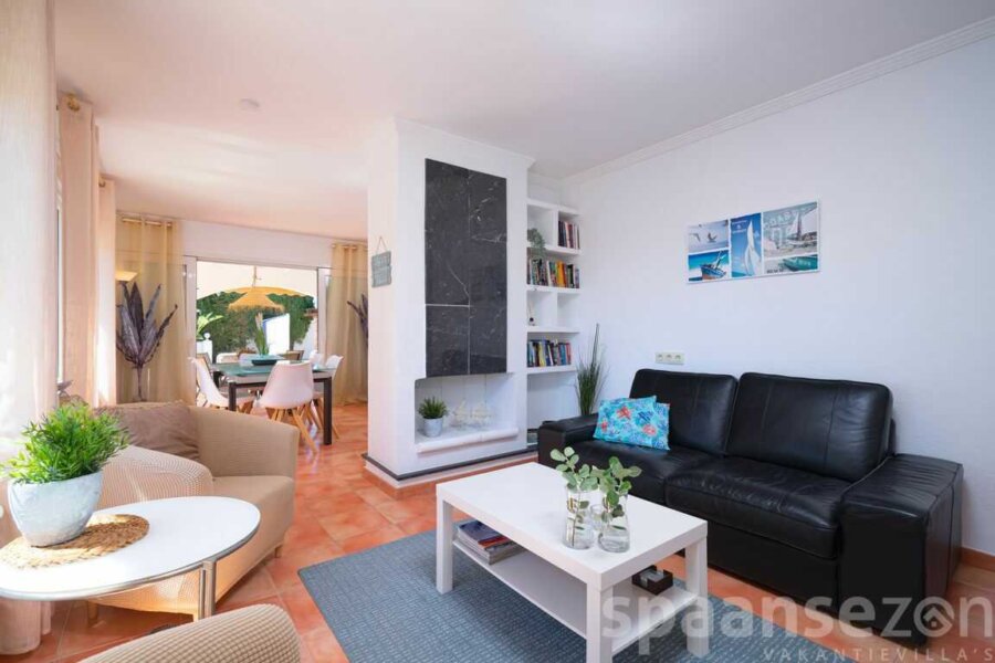 Das gemütliche Wohnzimmer der Casa Alicia in Moraira