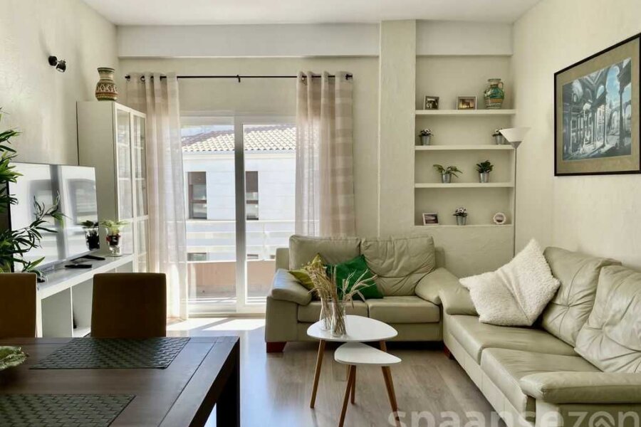 Apartment Monica mit einem geräumigen hellen Wohnzimmer in Moraira