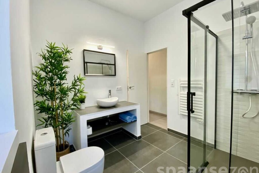 Apartment Monica mit einem Badezimmer in Moraira