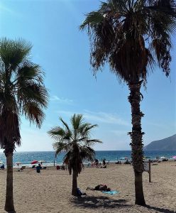 Calpe strand ligt op een paar kilometer van Moraira