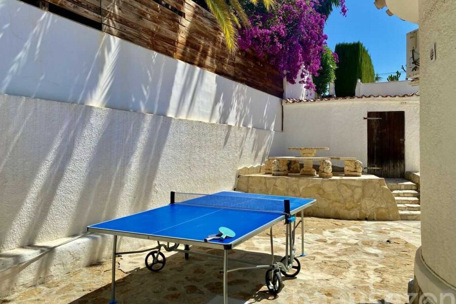 Villa Maia in Moraira verfügt über eine Tischtennisplatte im Garten