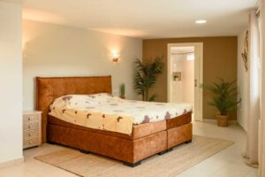 Drittes Schlafzimmer im Ferienhaus Naranja mit einem Bett von 150x2190 cm