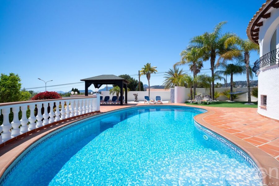 privater Pool und Panoramablick auf das Meer in Moraira